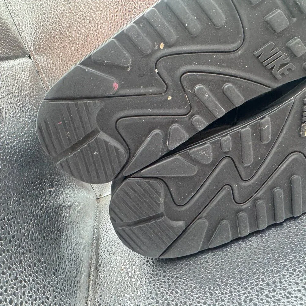 Size 10.5 Nike Air Max 90‎ Essential Mens Black Running Sneaker 537384-092
